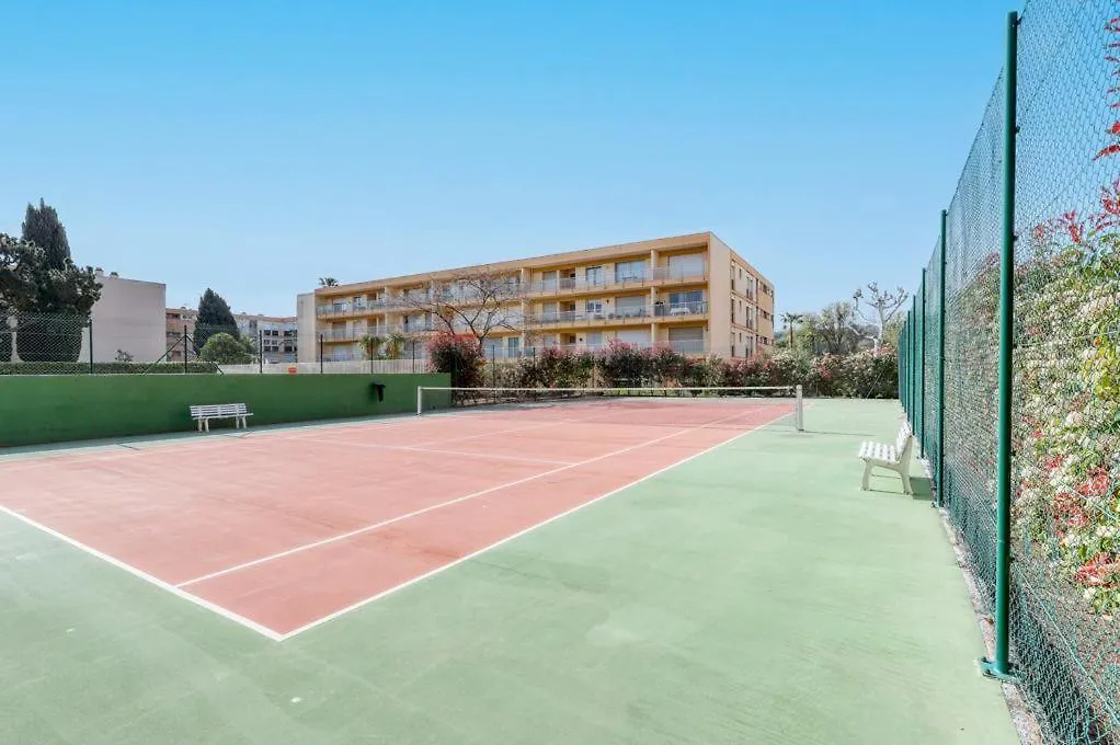Apartment Studio Neuf Bord De Mer Le Lavandou - Piscine - Tennis - Boulodrome Dans La Residence France