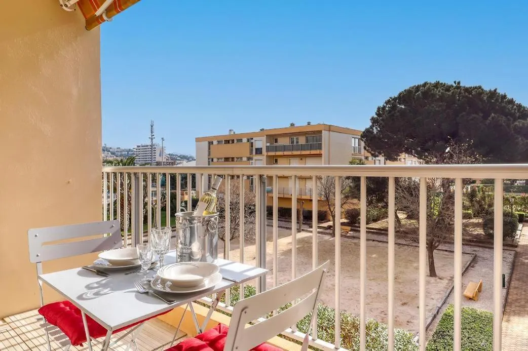 Studio Neuf Bord De Mer Le Lavandou - Piscine - Tennis - Boulodrome Dans La Residence Apartment