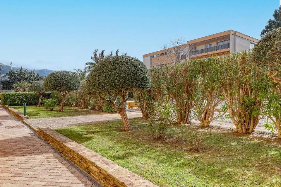 Studio Neuf Bord De Mer Le Lavandou - Piscine - Tennis - Boulodrome Dans La Residence