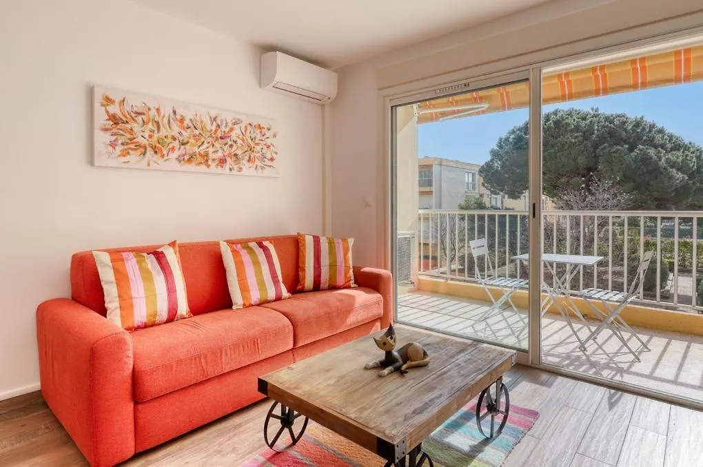Studio Neuf Bord De Mer Le Lavandou - Piscine - Tennis - Boulodrome Dans La Residence 0*,