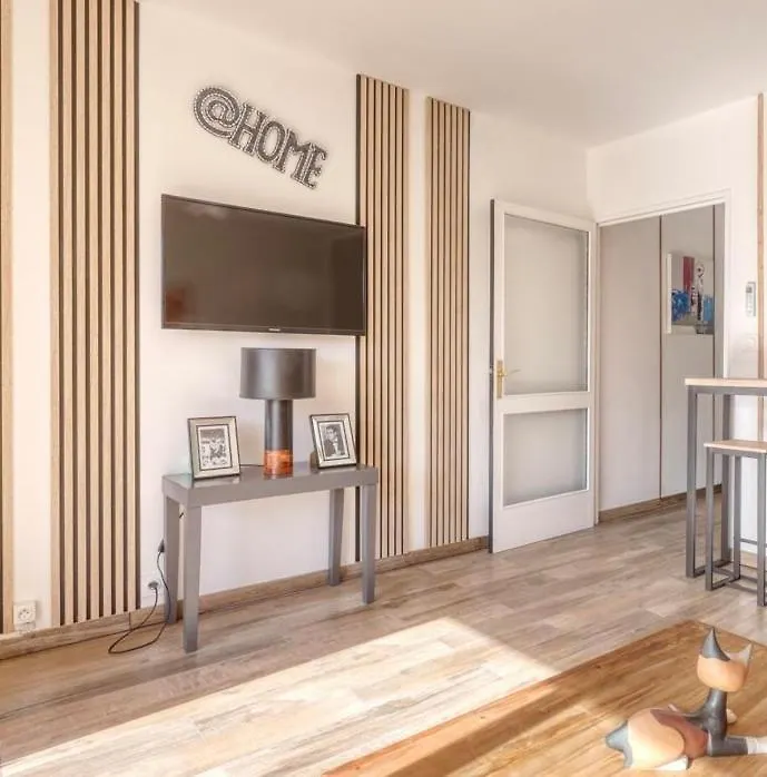 Studio Neuf Bord De Mer Le Lavandou - Piscine - Tennis - Boulodrome Dans La Residence
