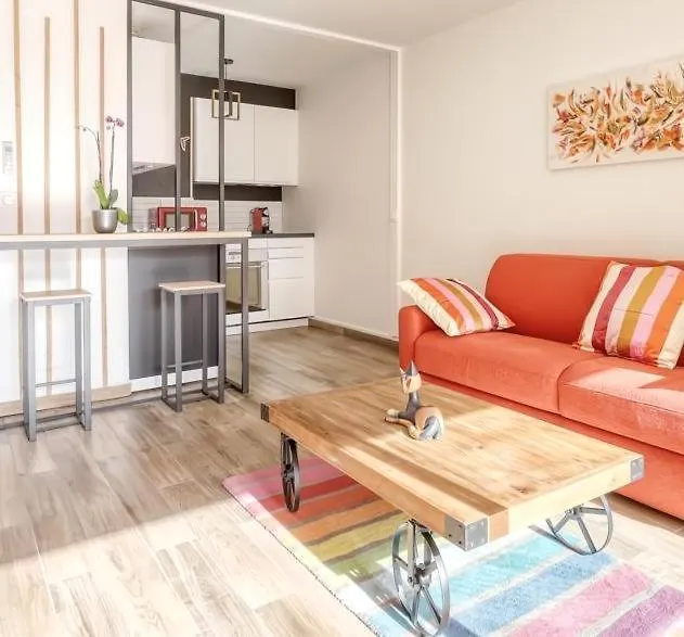 Apartment Studio Neuf Bord De Mer Le Lavandou - Piscine - Tennis - Boulodrome Dans La Residence France