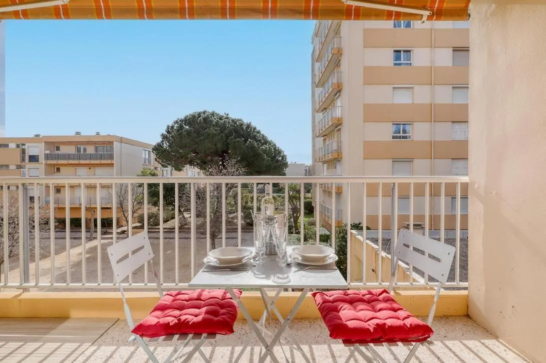 Apartment Studio Neuf Bord De Mer Le Lavandou - Piscine - Tennis - Boulodrome Dans La Residence France